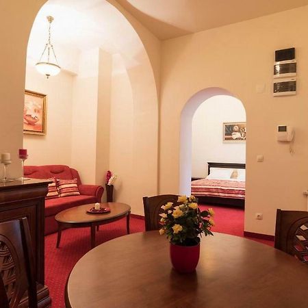 Apartament Baroc Timişoara Buitenkant foto