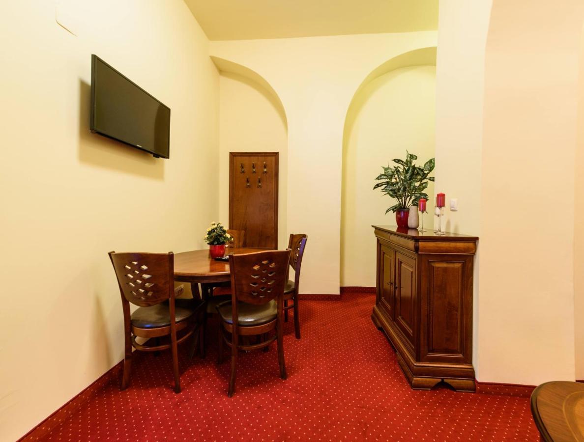 Apartament Baroc Timişoara Buitenkant foto