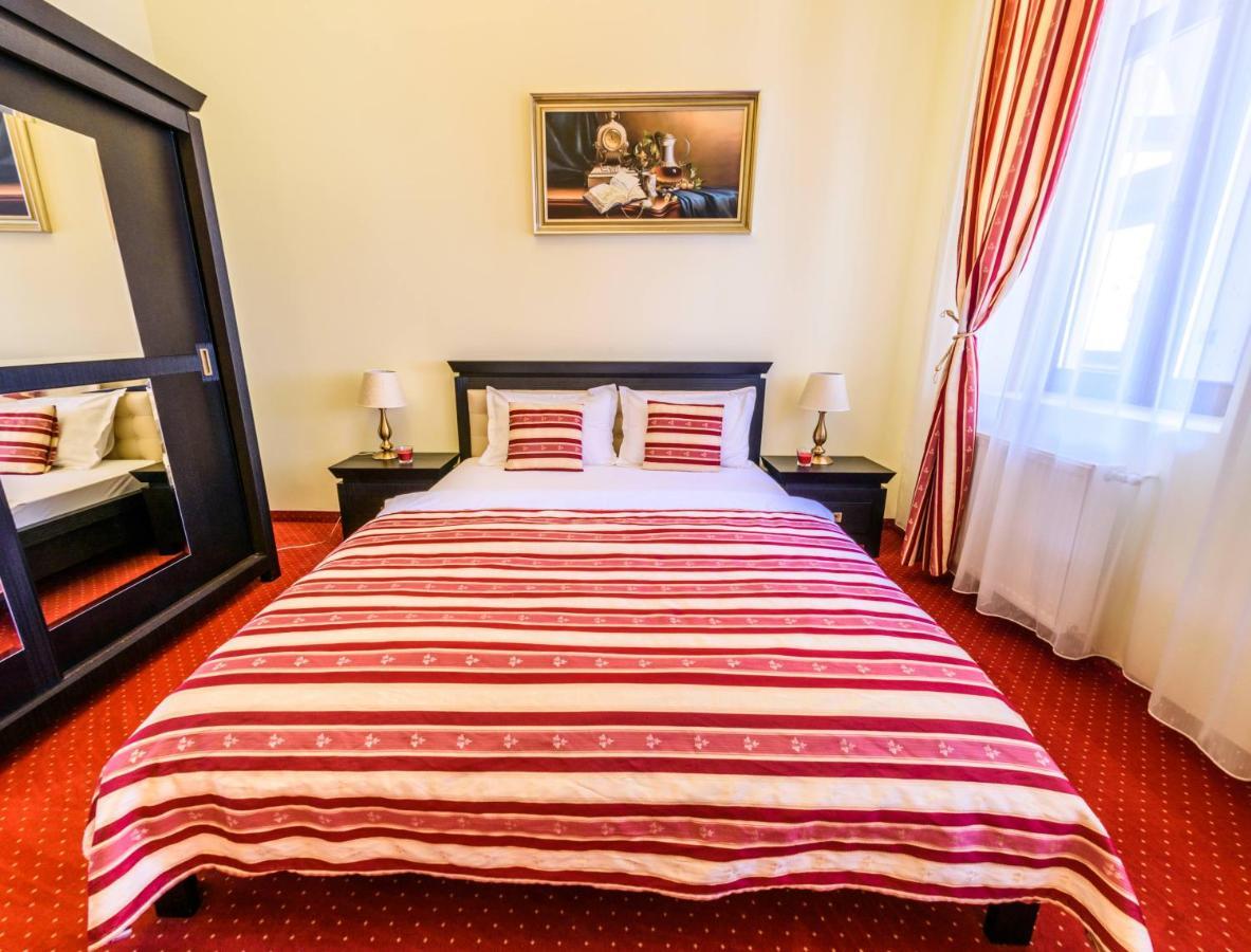 Apartament Baroc Timişoara Buitenkant foto