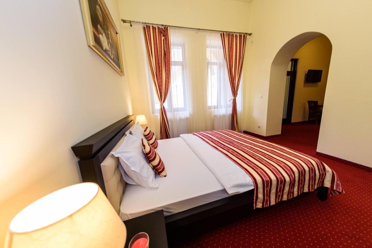 Apartament Baroc Timişoara Buitenkant foto