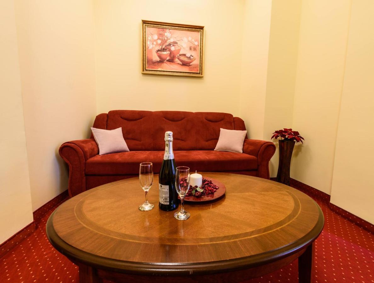 Apartament Baroc Timişoara Buitenkant foto