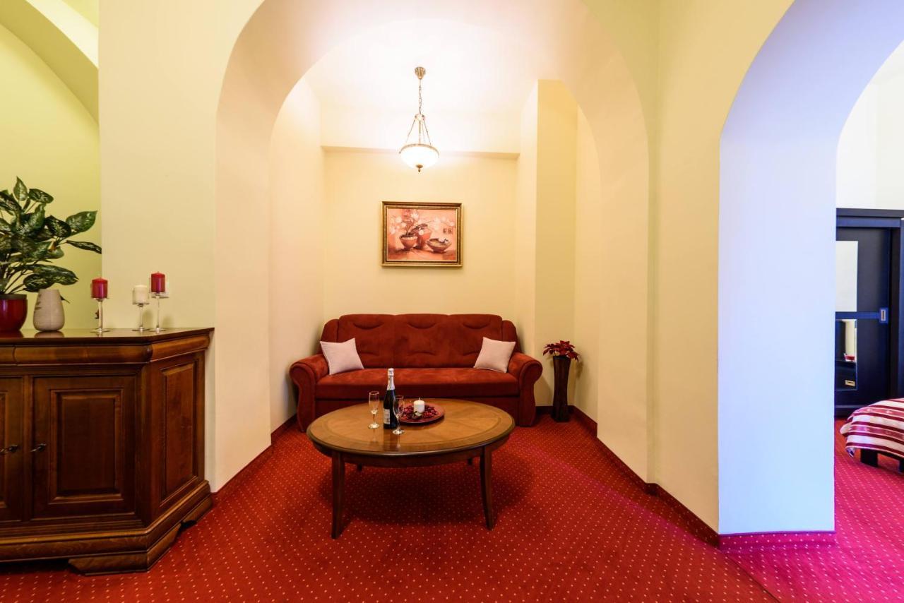 Apartament Baroc Timişoara Buitenkant foto